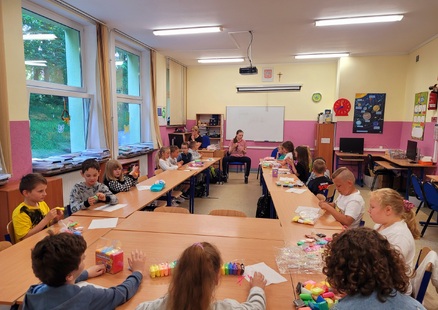 Warsztaty z lepienia figurek z piankoliny