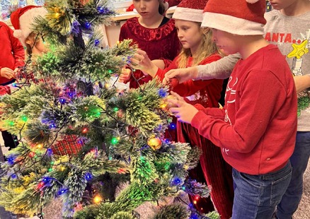 Świąteczne przygotowania w klasie 2D