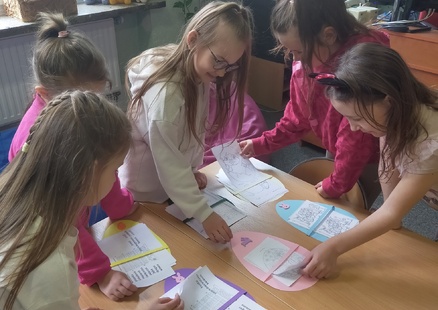 Tropem wielkanocnego zajączka